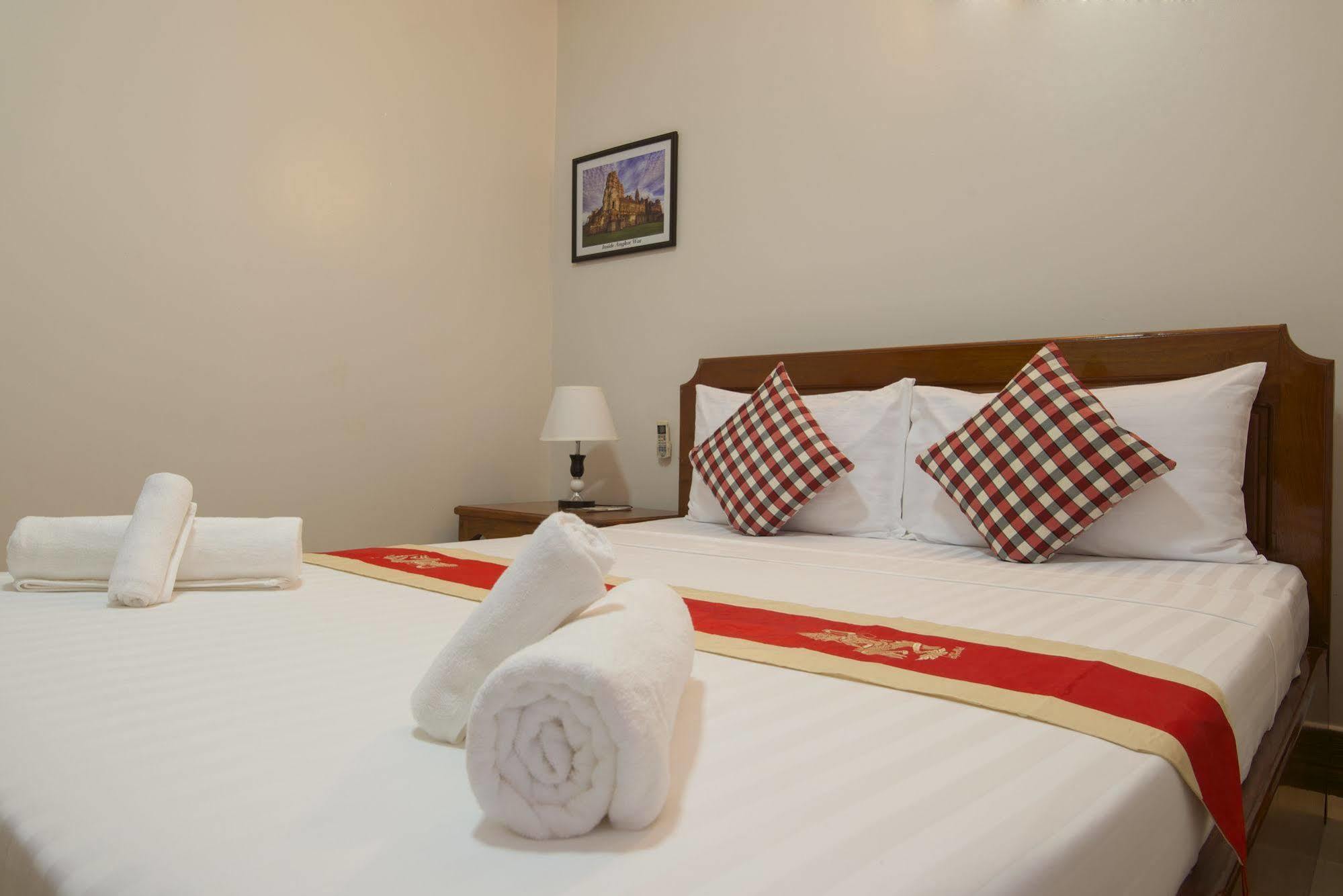 Panda Angkor Inn Сиемрип Экстерьер фото